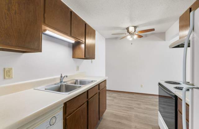 Oak Place Apartments Gallery 4