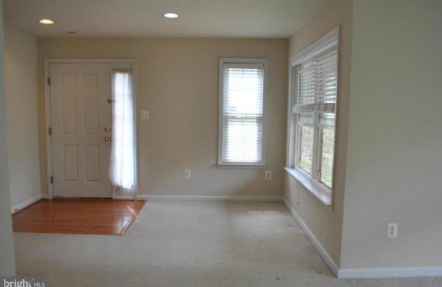 11050 BIRCHTREE LANE Gallery 3