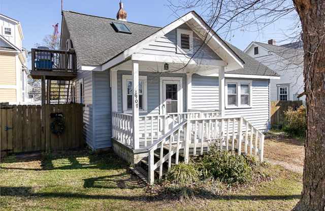 Quaint 2 bedroom first-floor rental just blocks from the Oceanfront! Gallery 1
