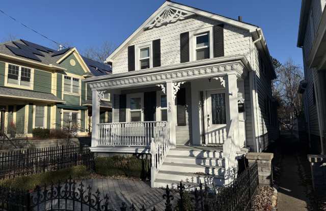538 North Main Street Gallery 1