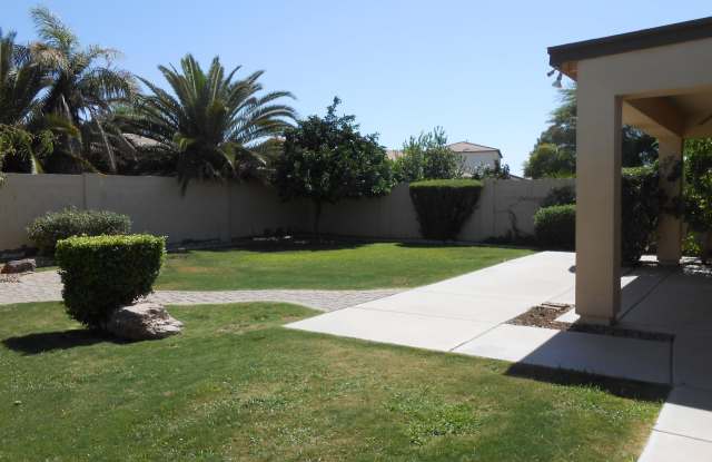 3077 E BLUE RIDGE Place Gallery 4