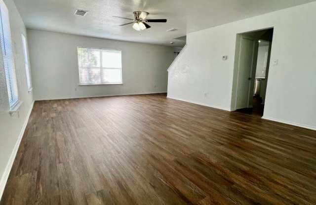 2411 Laden Meadows Gallery 3
