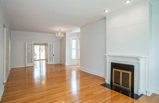 850 W Fullerton Avenue Gallery 4