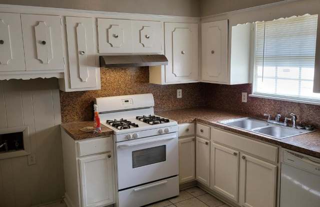 200 W. 33rd photos photos