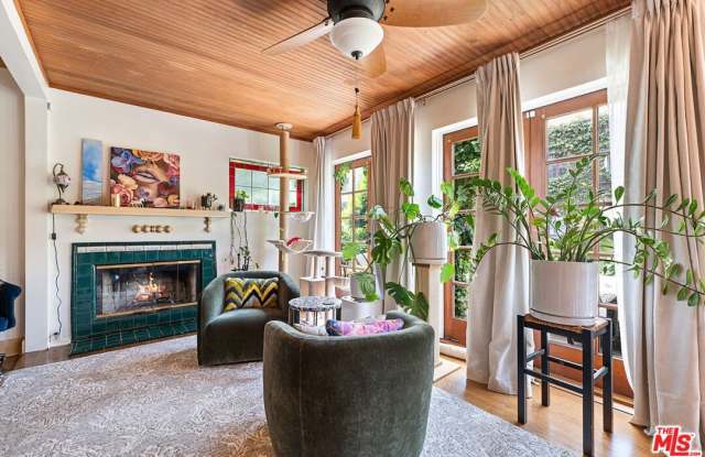 24 Westminster Ave photos photos