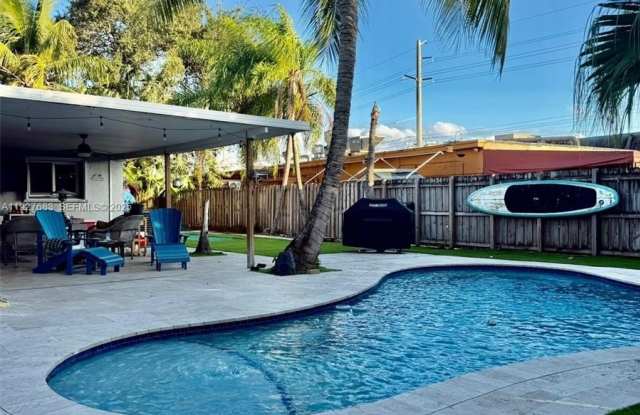 4721 SW 34th Dr photos photos