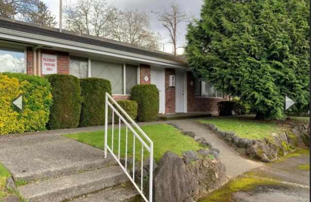 Fantastic Quiet Location in Renton Highlands photos photos
