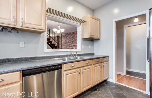 636 Pickford Pl NE Gallery 4