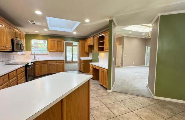 4407 Van Winkle Dr Gallery 2