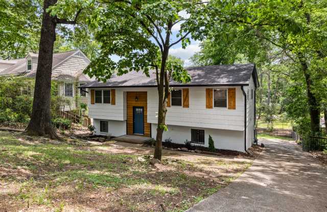 1919 20th Avenue S Gallery 3