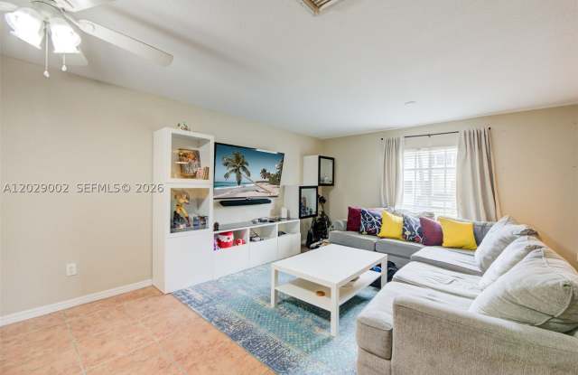 5955 London Ln Gallery 3