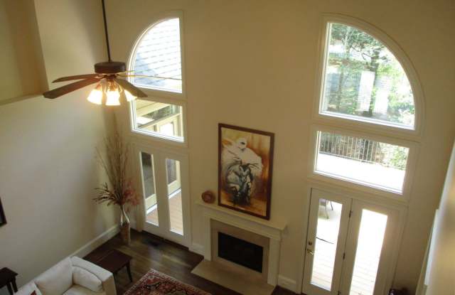 6914 Linkside Court Gallery 4