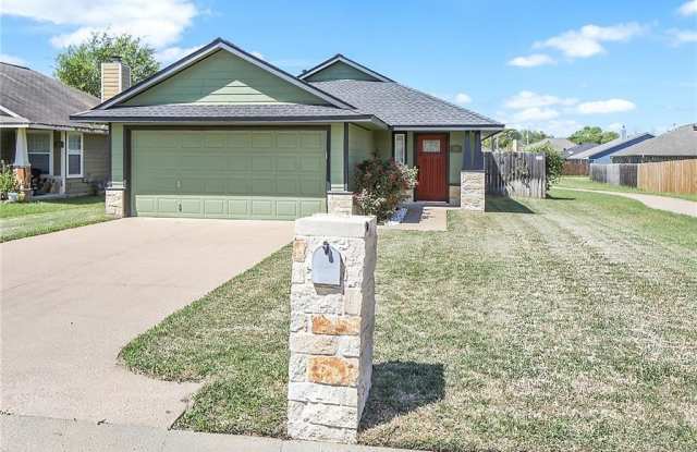 916 Crested Point Drive photos photos