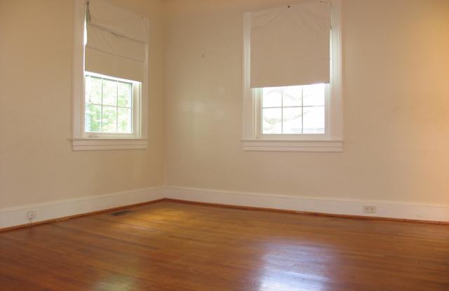 411 LAKE AVENUE E Gallery 4