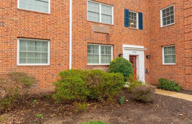1718 W ABINGDON Drive Gallery 2