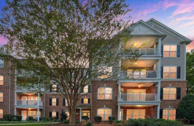 Charming 3BR Condo in Charlotte - 3208 Margellina Drive, Charlotte, NC 28210