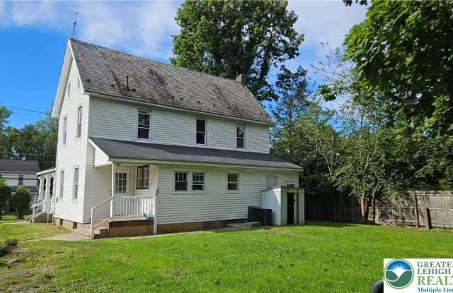 2185 Delaware Drive Gallery 3