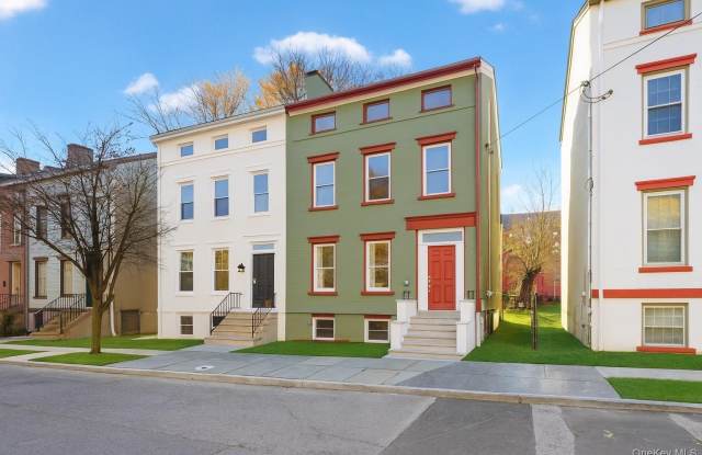 171 Chambers Street unit: A - 171 Chambers Street, Newburgh, NY 12550