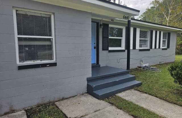 6440 LOCKHART Drive E Gallery 2