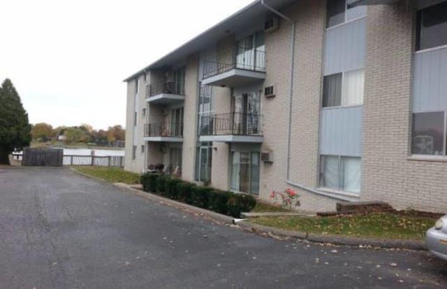 500 N Liberty - 3 photos photos