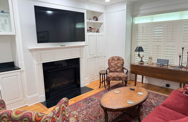 Furnished Davidson Townhome Two Blocks From Main Street Davidson - 6 To 18 Month Lease Gallery 4