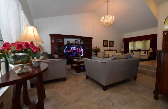 15906 Wainwright Ct Gallery 3