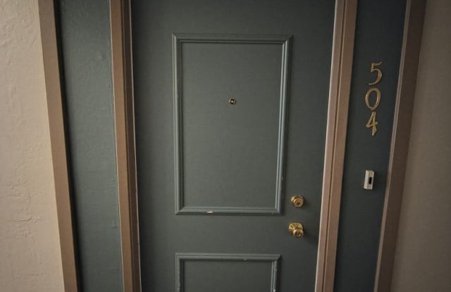 STUNNING TOP FLOOR 1BD/1BA APARTMENT IN WALNUT CREEK CA!!!! Gallery 3