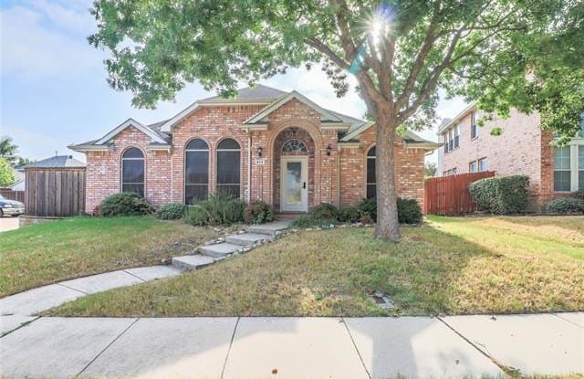 813 Hudson Bay Court - 813 Hudson Bay Court, Lewisville, TX 75077
