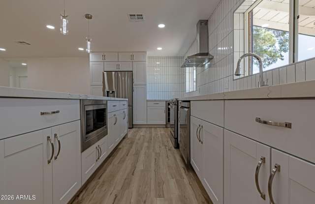 3035 E Heatherbrae Drive photos photos