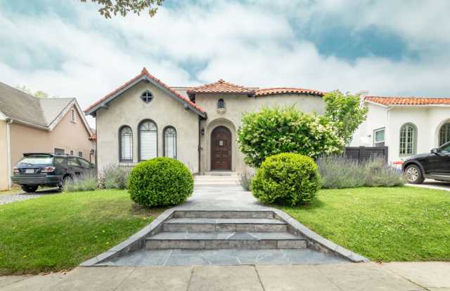 6 Bed 5 Bath House with Fully Converted Cottage in Los Feliz photos photos