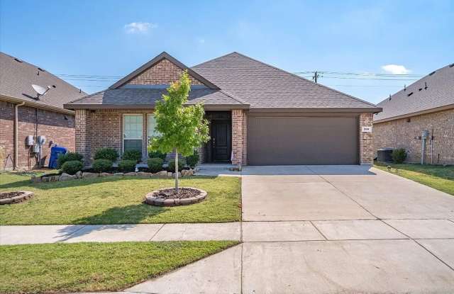 Walk to Royse City High and Buc-ee’s—this gorgeous home features an open layout, massive quartz kitchen, oversized suite, and a covered patio with a fully fenced backyard! photos photos