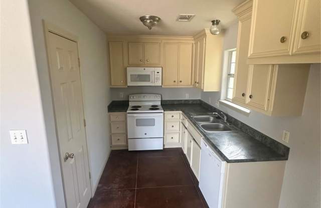 104 Lindley Unit A Gallery 3