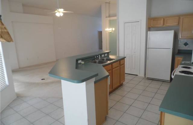 4/2 in Hunters Creek! Gated Community! NO CARPET! Gallery 4