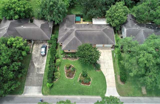 5542 Huisache Street Gallery 2