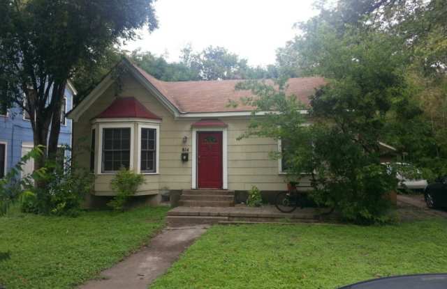 UT PRE-LEASE: Charming home 2 blocks from UT, Wood Floors, Updated kitchen, Walk/Bike to Campus - 814 East 30th Street, Austin, TX 78705