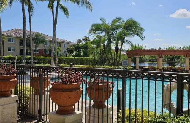 4163 N Haverhill Rd photos photos