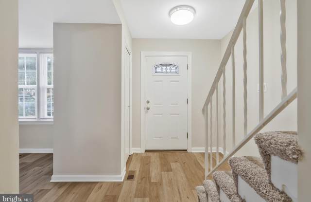 2802 BALLIETT COURT Gallery 3
