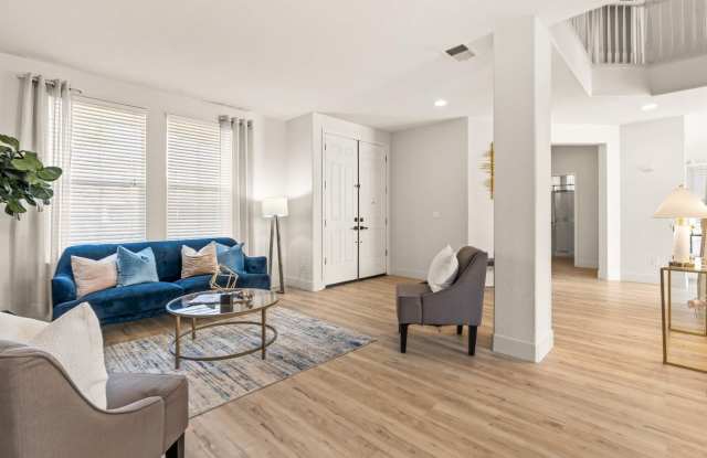 4470 Glenbrook Drive Gallery 3