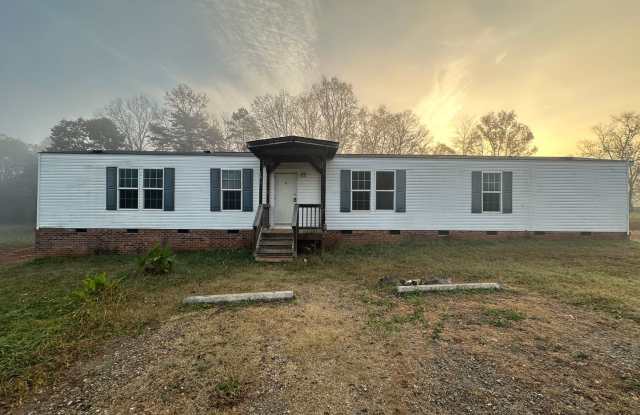 Newly Renovated Home in Advance! - 190 James Road, Davie County, NC 27006