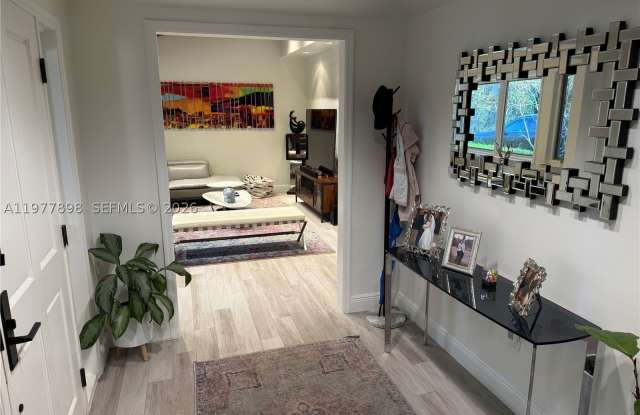 6399 SW 100th St Gallery 3