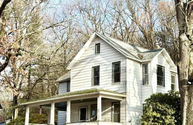 758 Texas Palmyra Highway - 758 Texas Palmyra Highway, White Mills, PA 18428