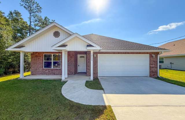 Updated 3 Bedroom 2 Bath House with Oversized Porch  Garage! - FEBRUARY SPECIAL - $500.00 OFF SECURITY DEPOSIT! photos photos