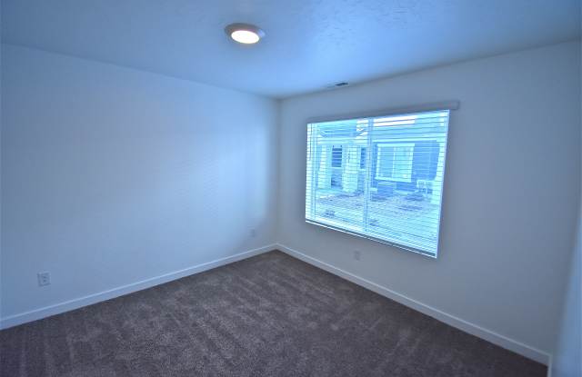 1096 Quarter Deck Wy Gallery 3