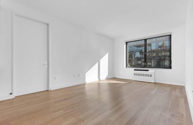 21-45 44TH Drive unit: 5G photos photos