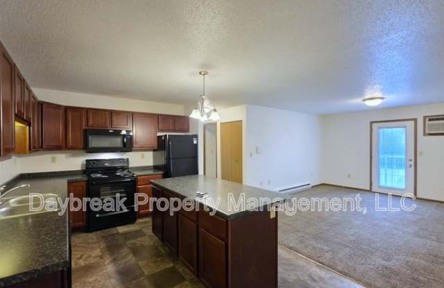 303 16th Street South - 1 Gallery 4