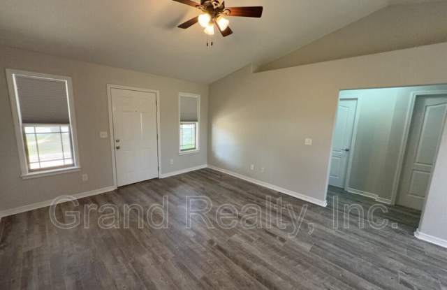 6108 Anderson Ln Gallery 4