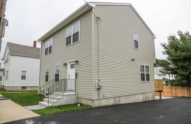 Newly Built 6br/3ba- Steps away from PC! photos photos