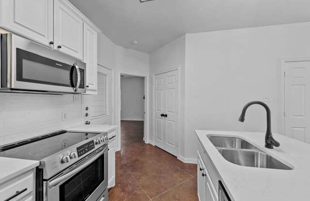 2809 Wayside-TCU Housing Gallery 3