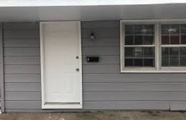 104 W. Hudson photos photos