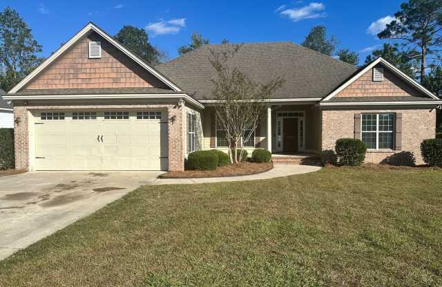 4 Bedroom 2 Bathroom Home in Valdosta photos photos